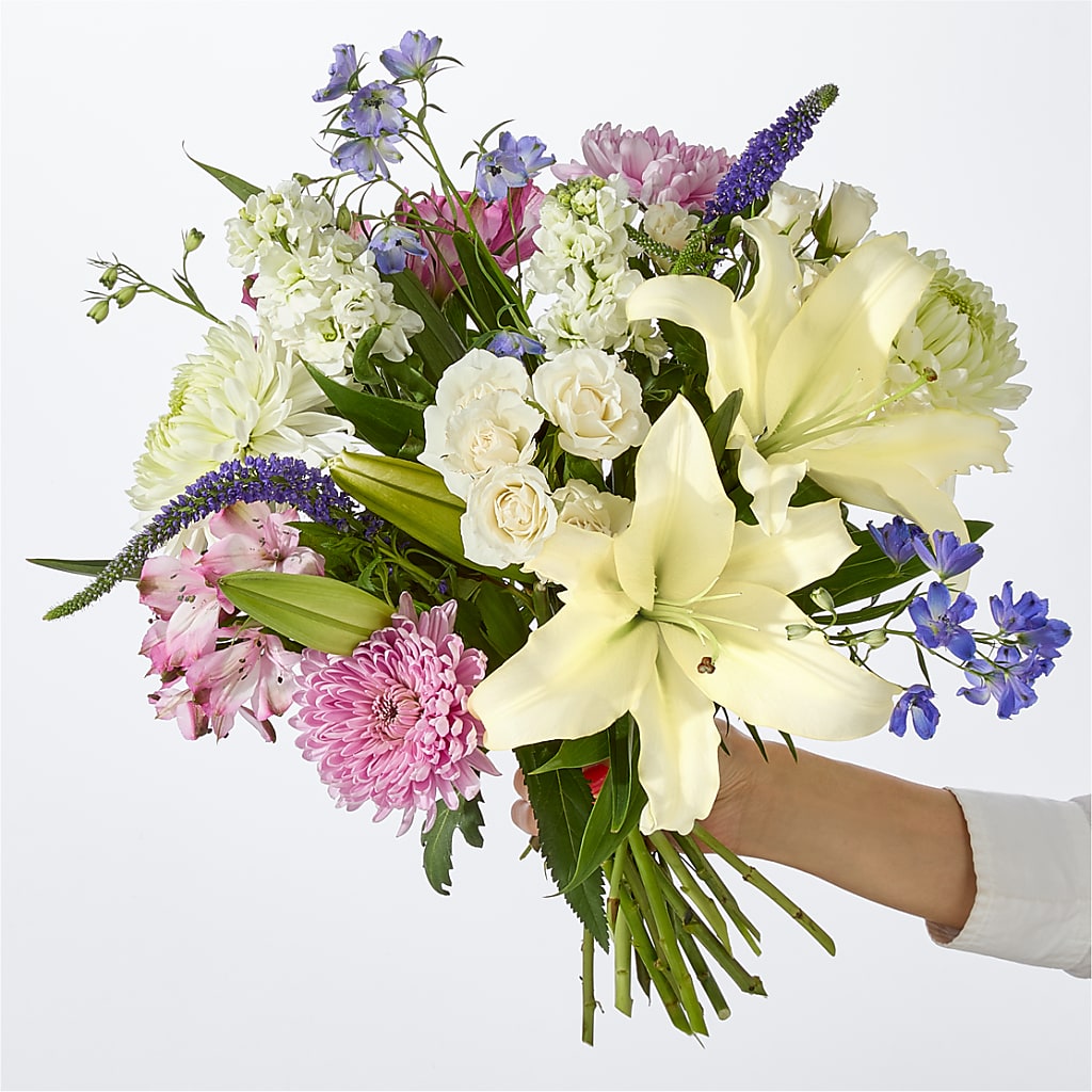 Winter Celebration Bouquet – Blossom And Belle, Orlando FL