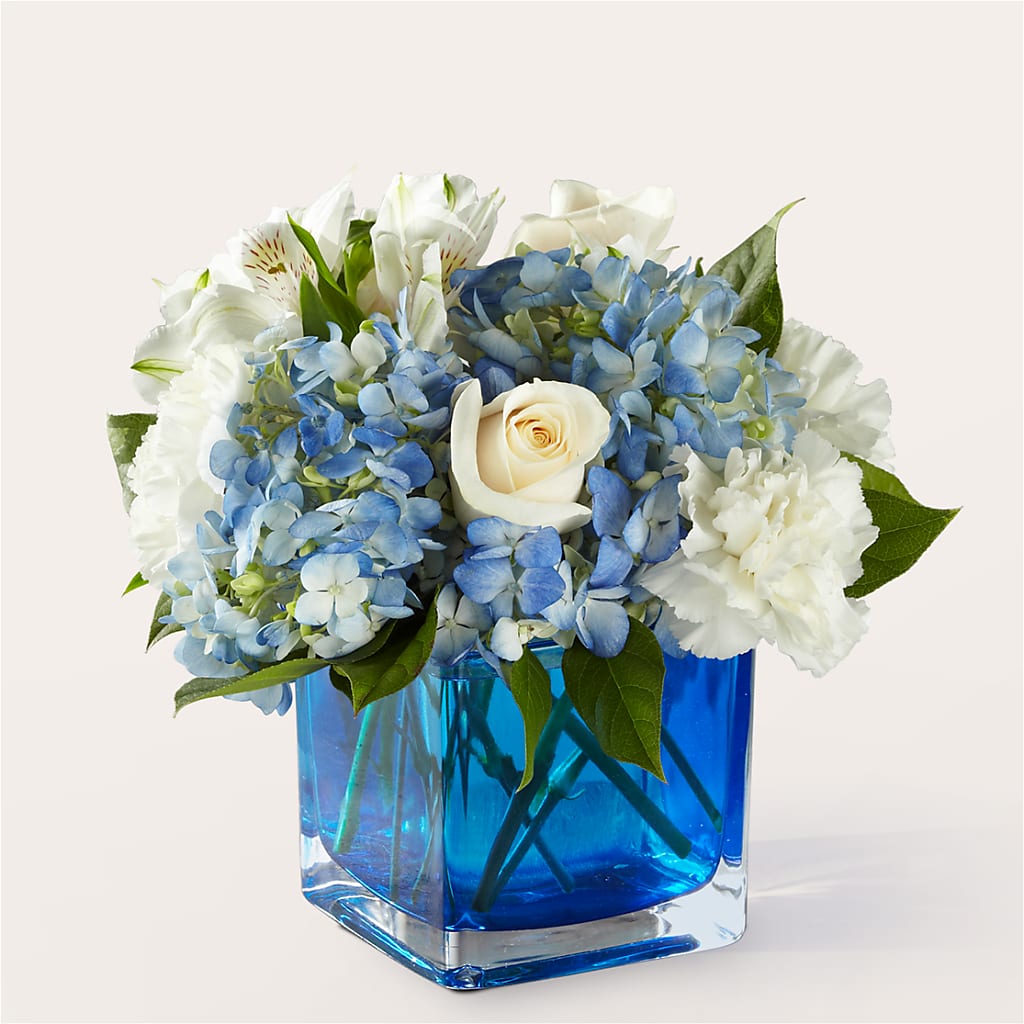 Soothing Waters Bouquet – Blossom And Belle, Orlando FL