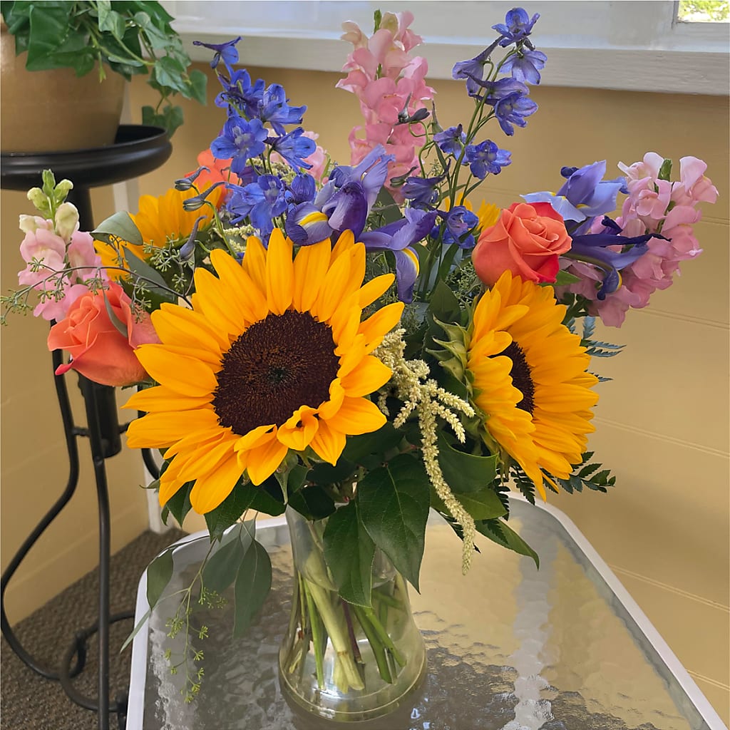 Rays of Life Bouquet –  Blossom And Belle, Orlando FL
