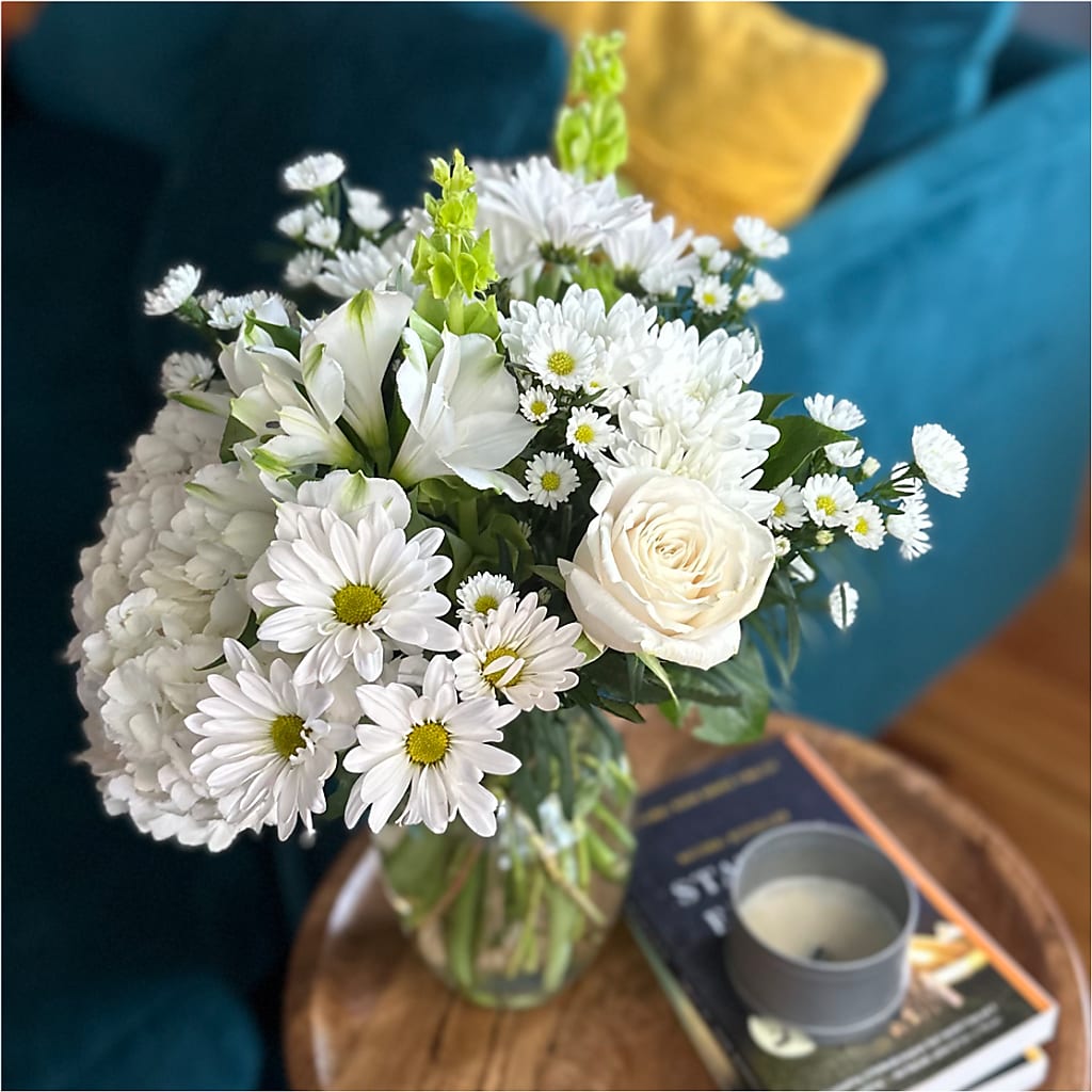 Classic Ivory – A Florist Original –  Blossom And Belle, Orlando FL